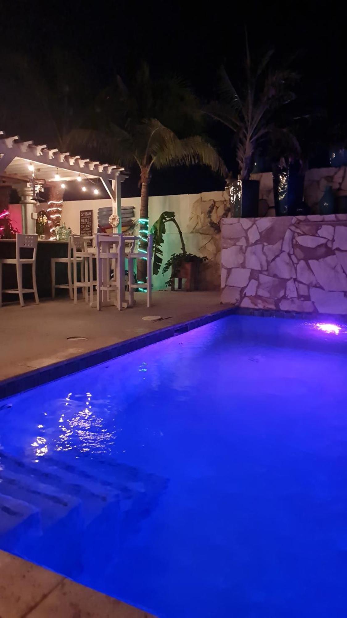 Sandcastle Beach Apartments Palm Beach Exterior foto